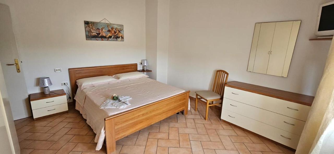 Delizioso Appartamento Collinare Limigiano Esterno foto