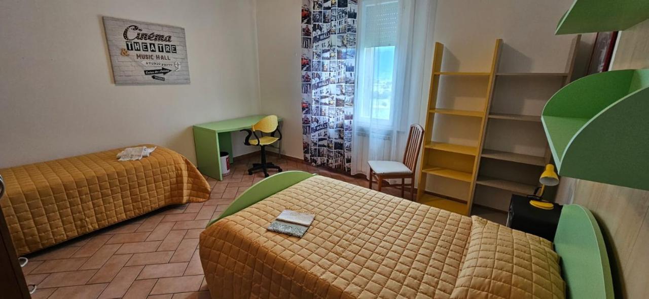 Delizioso Appartamento Collinare Limigiano Esterno foto